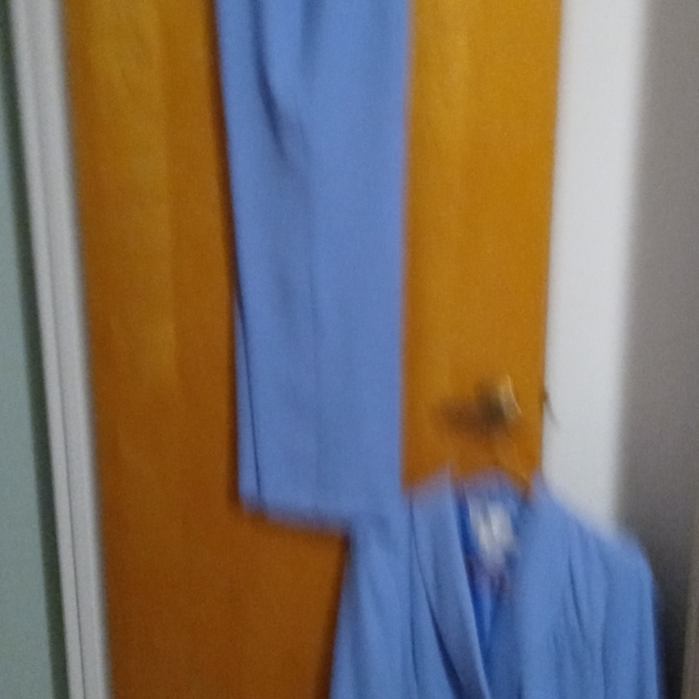 Suit - Picture 2 of 3
